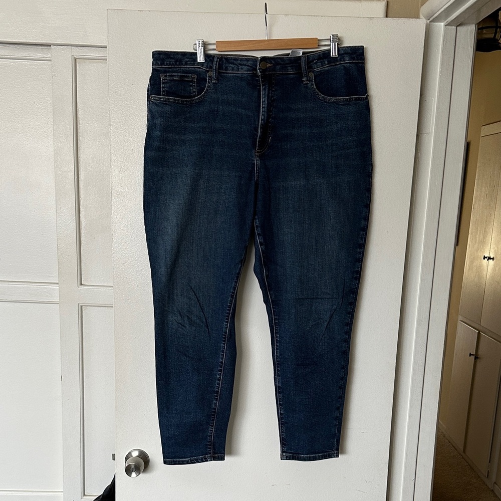 Banana Republic Curvy Skinny Mid-Rise Dark Blue Jeans :: Size 35/ 20